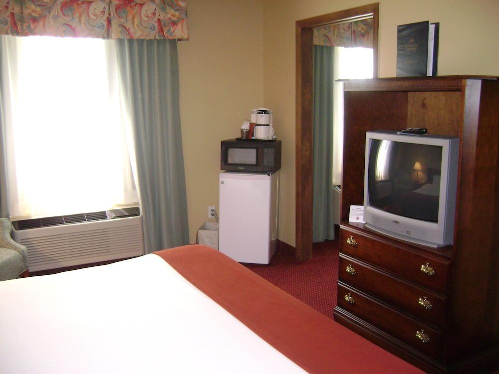 Holiday Inn Express Irwin Pa Tpk Exit 67 By Ihg Dış mekan fotoğraf