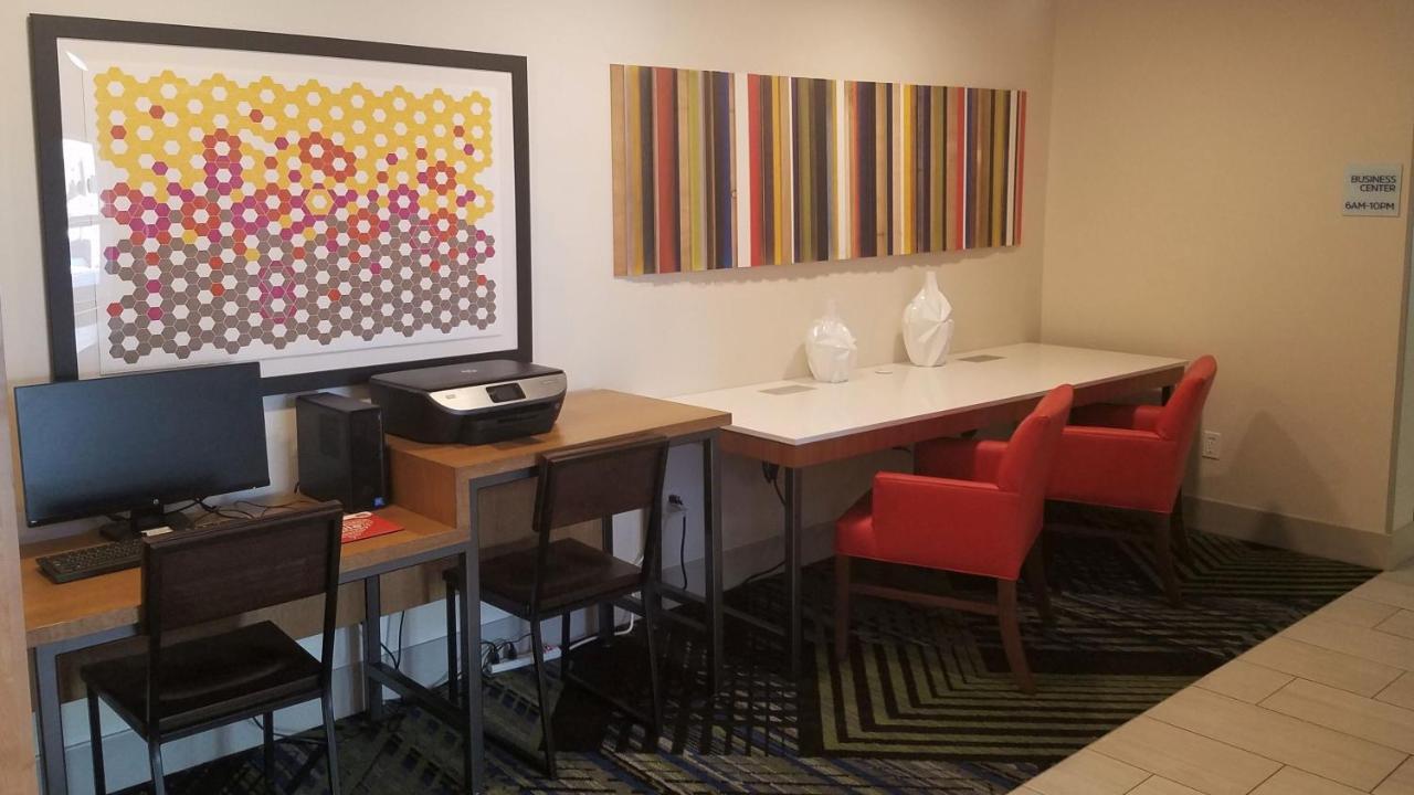 Holiday Inn Express Irwin Pa Tpk Exit 67 By Ihg Dış mekan fotoğraf