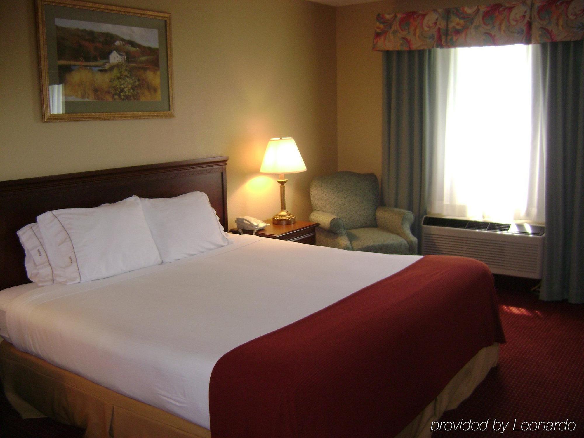 Holiday Inn Express Irwin Pa Tpk Exit 67 By Ihg Oda fotoğraf