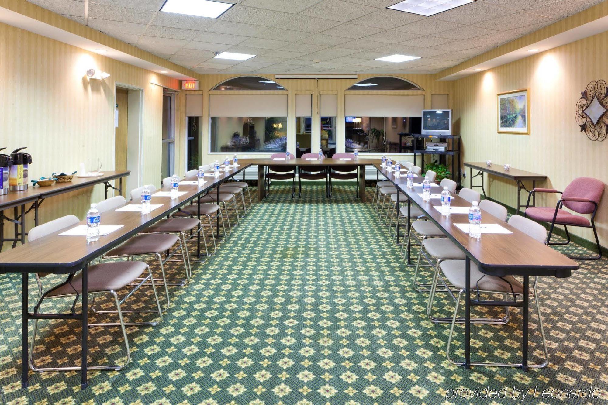 Holiday Inn Express Irwin Pa Tpk Exit 67 By Ihg Dış mekan fotoğraf
