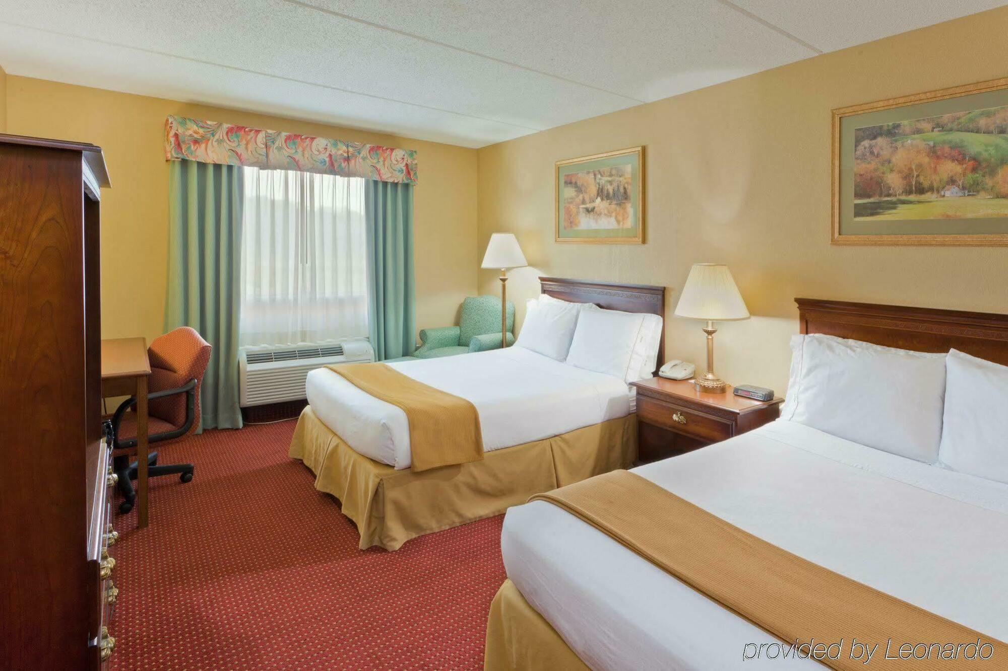 Holiday Inn Express Irwin Pa Tpk Exit 67 By Ihg Dış mekan fotoğraf